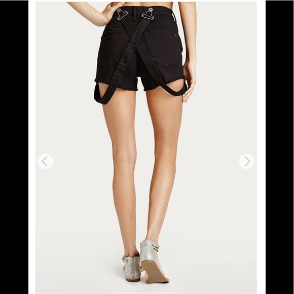 Guess Shorts - Picture 3 of 5